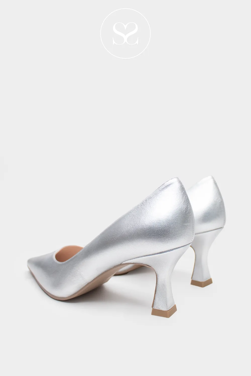 LODI JONA SILVER COURT SHOES / HEELS