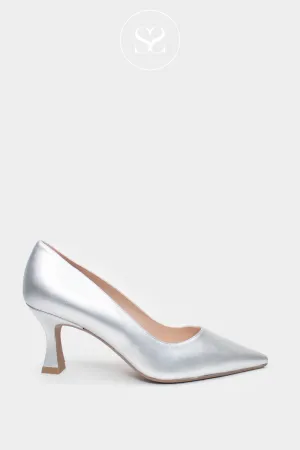 LODI JONA SILVER COURT SHOES / HEELS