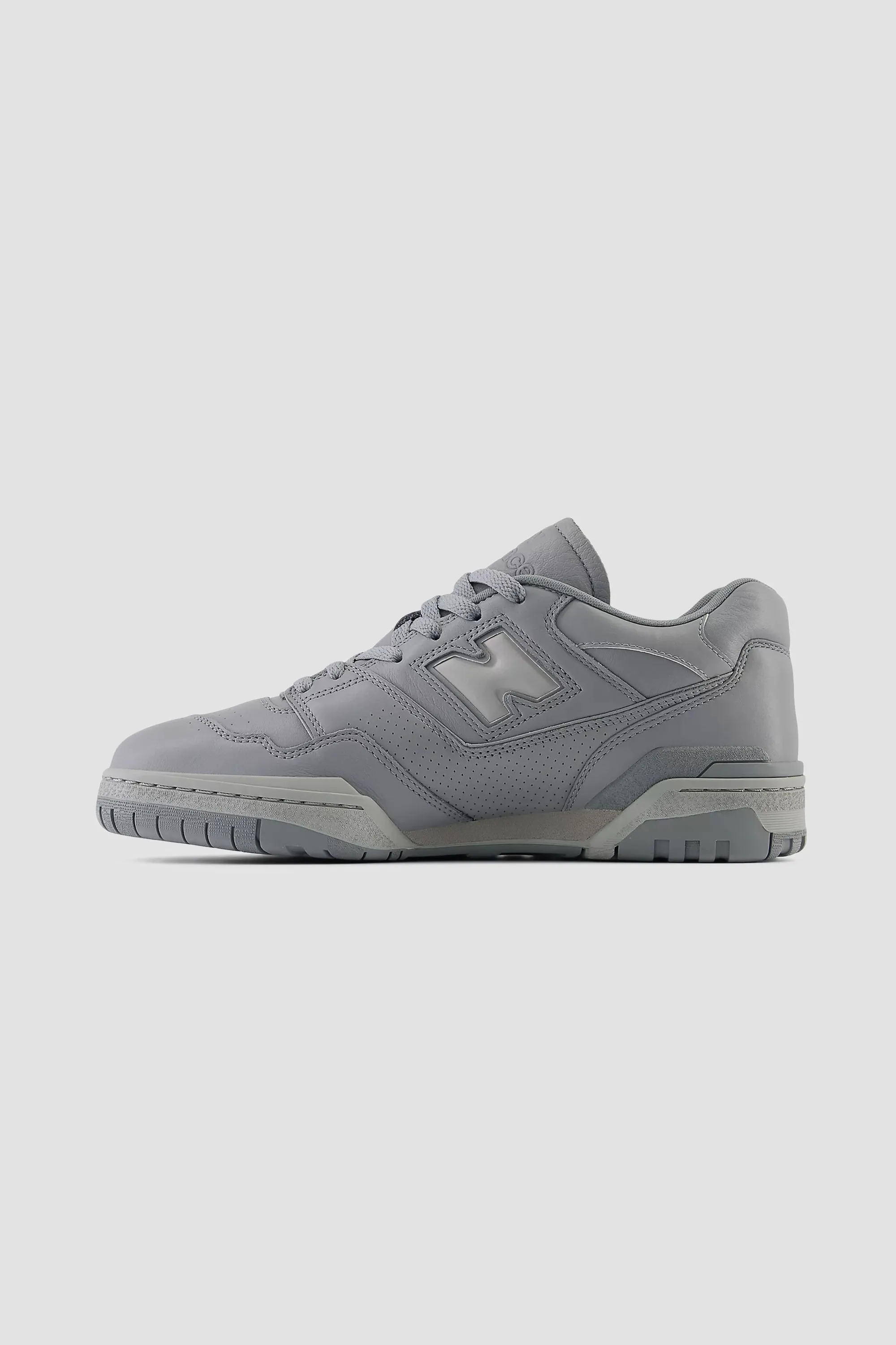 New Balance Men's 550 Sneaker in Slate grey with Concrete