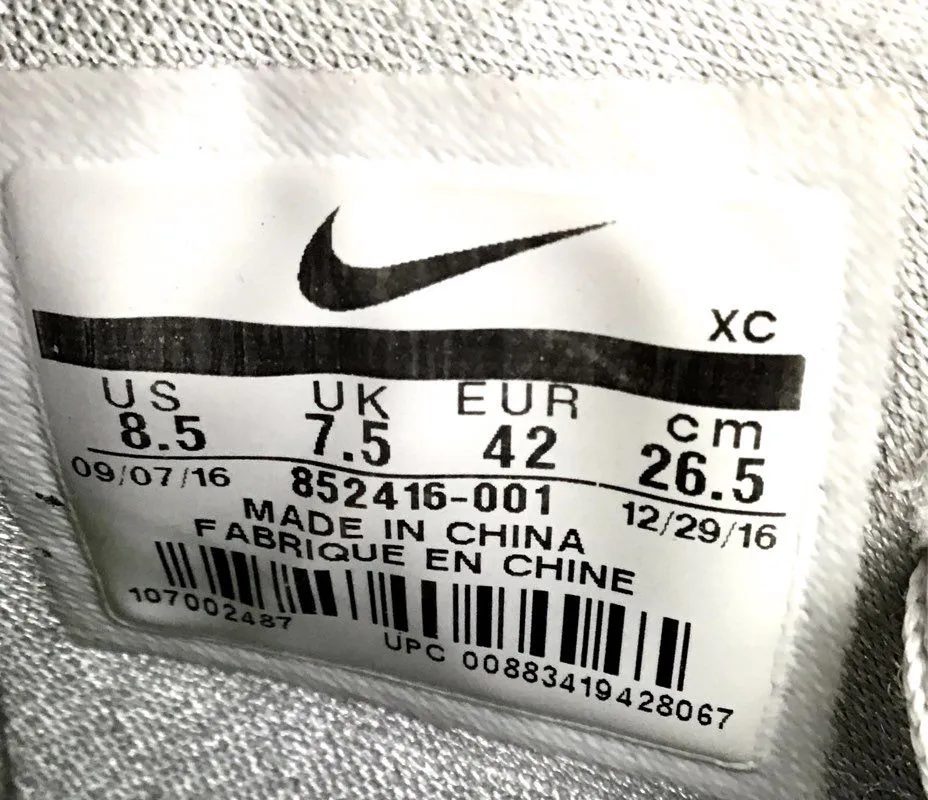 Nike Men's Kyrie 3 852416-001 White Athletic Shoes - Size 8.5