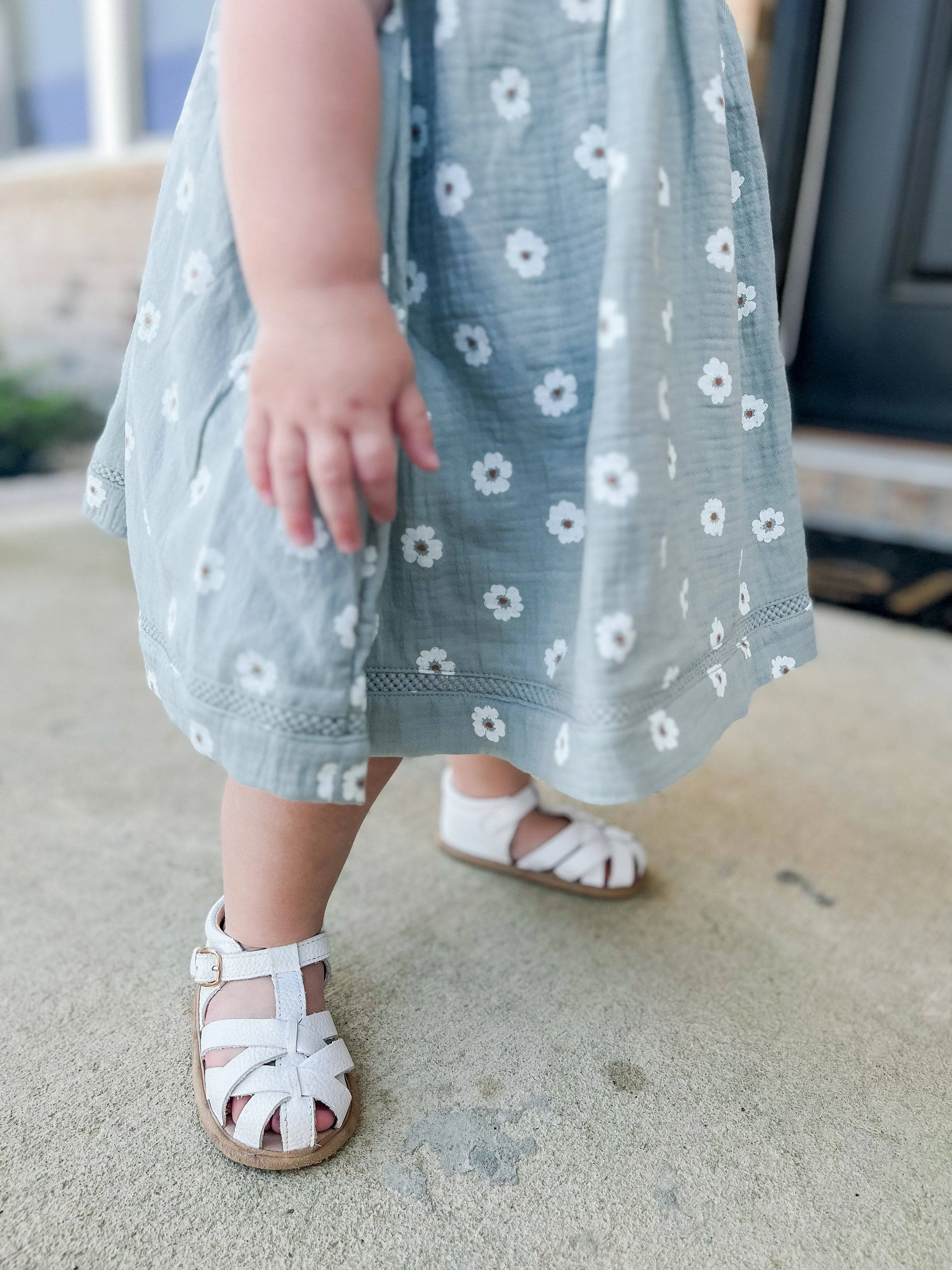 Pre-Order The Closed Toe Sandal