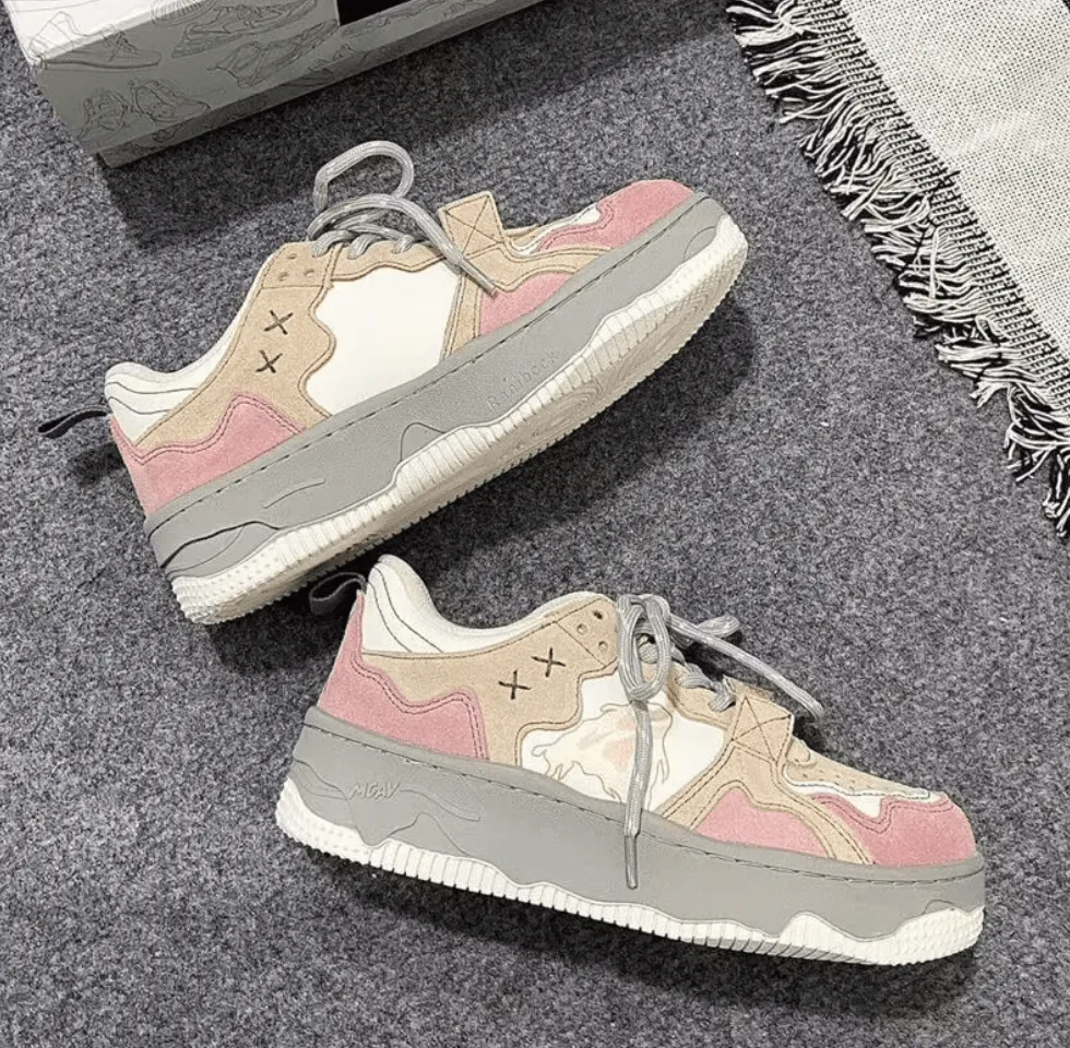 Retro Women’s Student Sneakers – Stylish & Comfortable Footwear