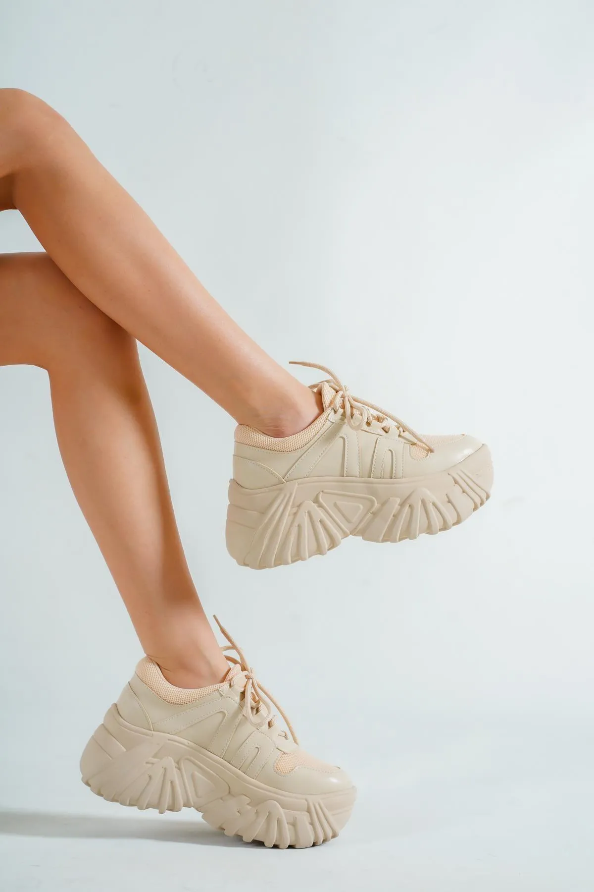 Women's beige high sole sneaker sports shoes
